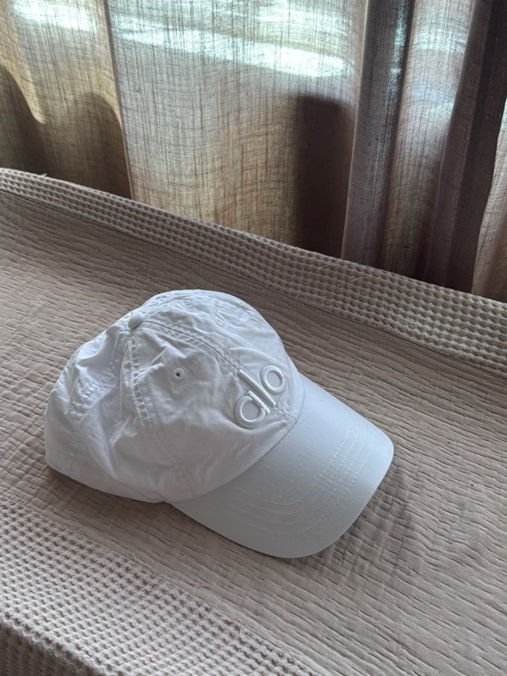 Women’s white all hat